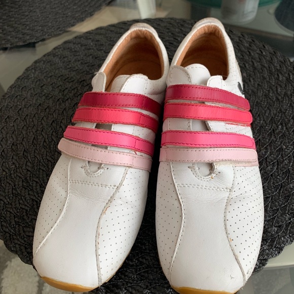 Lacoste - Picture 2 of 5